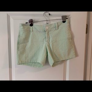 Lilly Pulitzer Green Sear-sucker Callahan Shorts